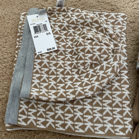 Michael Kors Scarf, Gloves, and Hat Set - Picture 2 of 3